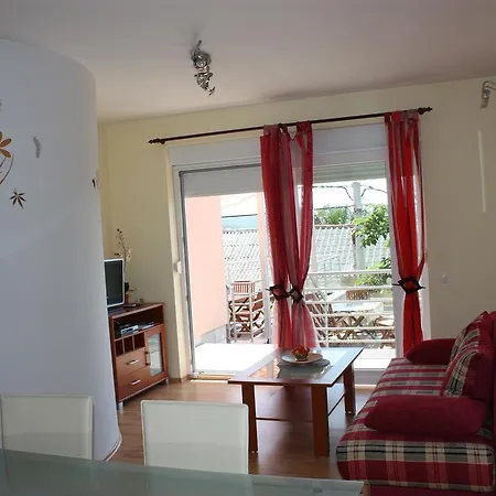 Avigo Apartment