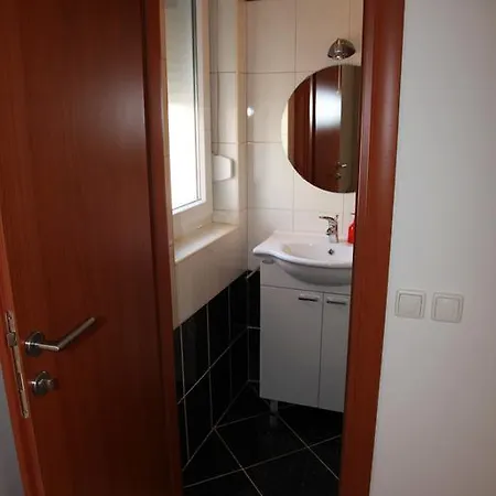 Avigo Apartment *