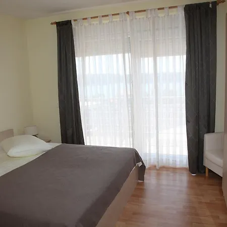 Apartment Avigo *